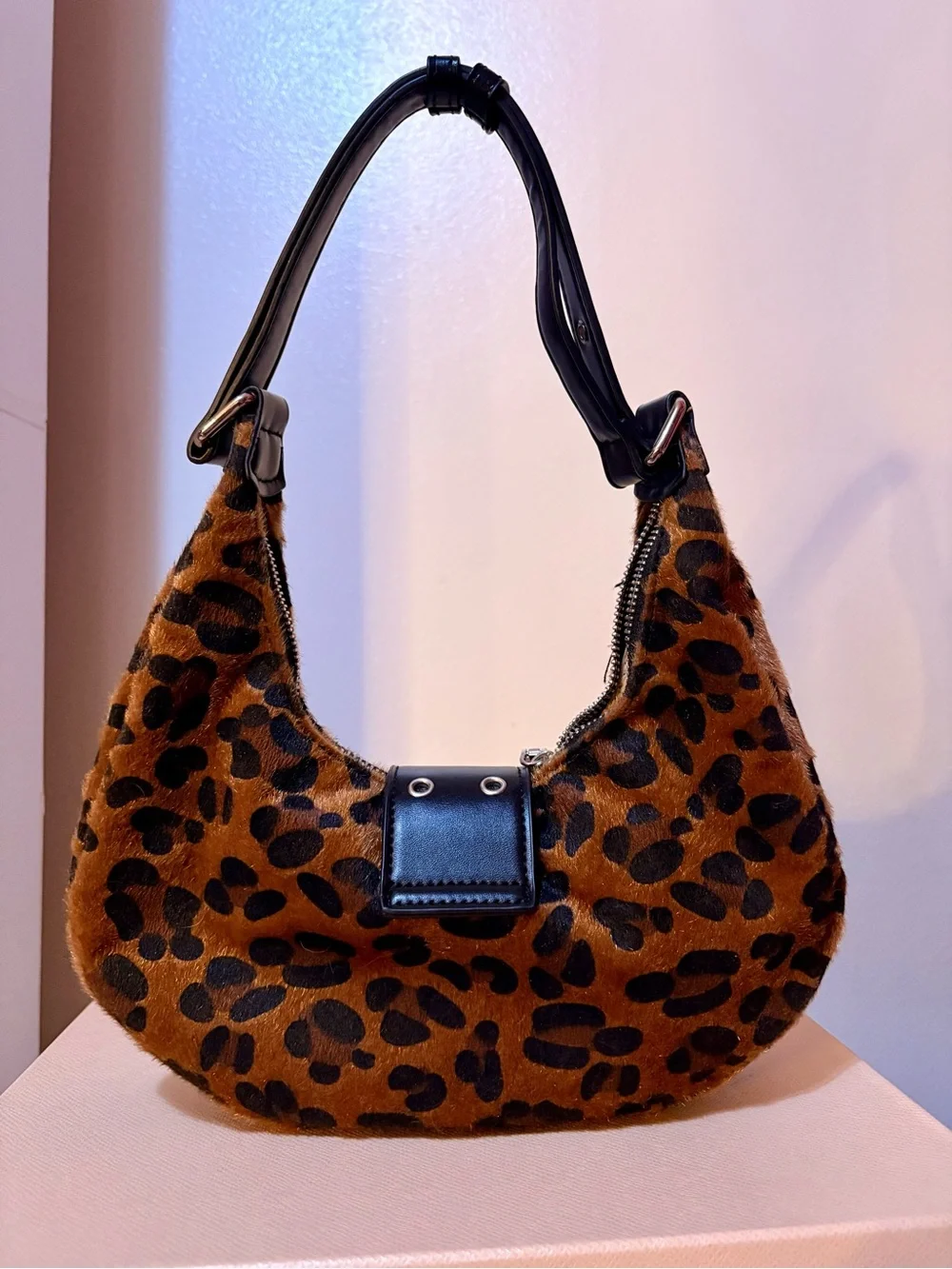 N/A stylish leopard